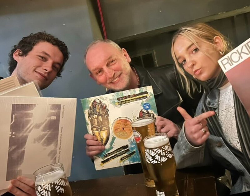 E40D52EE-50A5-4AC5-9B70-0AAB66F6E2BD