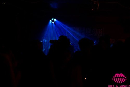 Gies A Winch Dancefloor